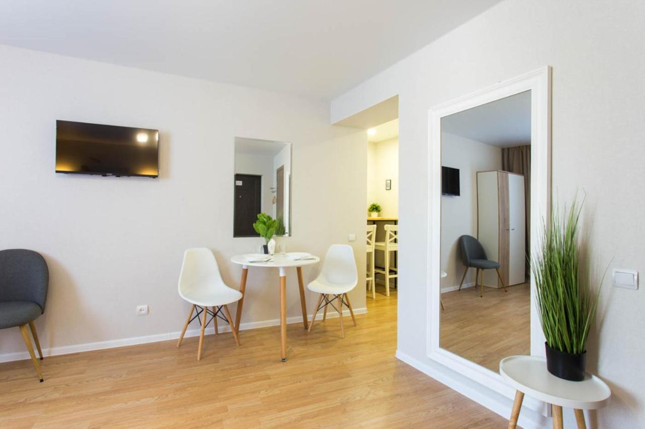 Apartment In The City Center - Gimnasiyna Naberezhna 24A-1 카리프 외부 사진