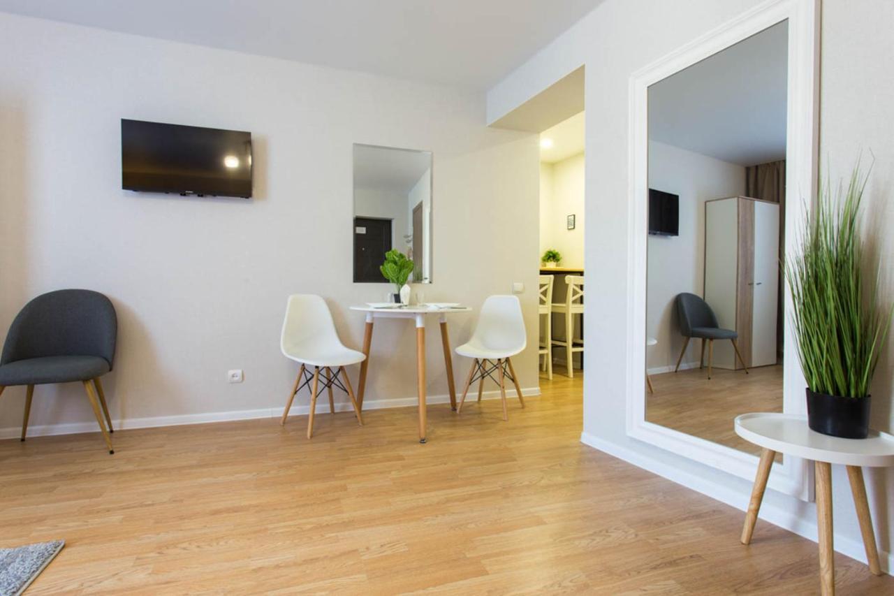 Apartment In The City Center - Gimnasiyna Naberezhna 24A-1 카리프 외부 사진