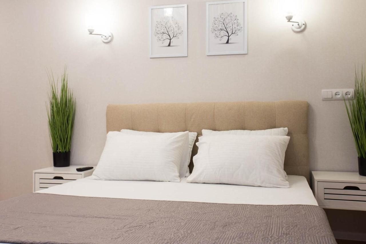 Apartment In The City Center - Gimnasiyna Naberezhna 24A-1 카리프 외부 사진