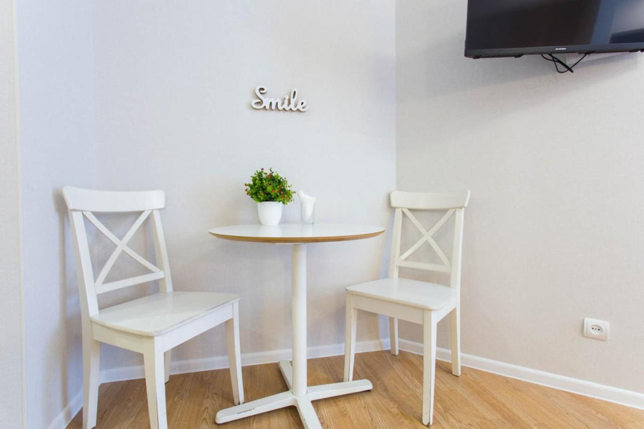 Apartment In The City Center - Gimnasiyna Naberezhna 24A-1 카리프 외부 사진