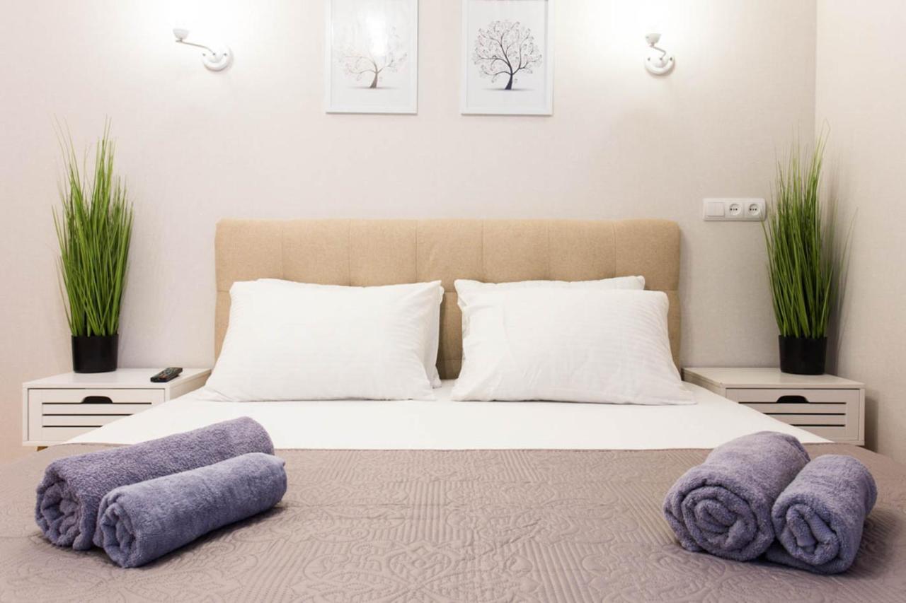 Apartment In The City Center - Gimnasiyna Naberezhna 24A-1 카리프 외부 사진