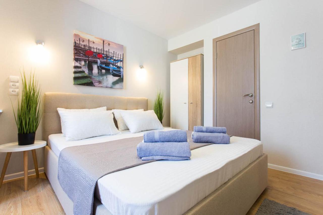 Apartment In The City Center - Gimnasiyna Naberezhna 24A-1 카리프 외부 사진