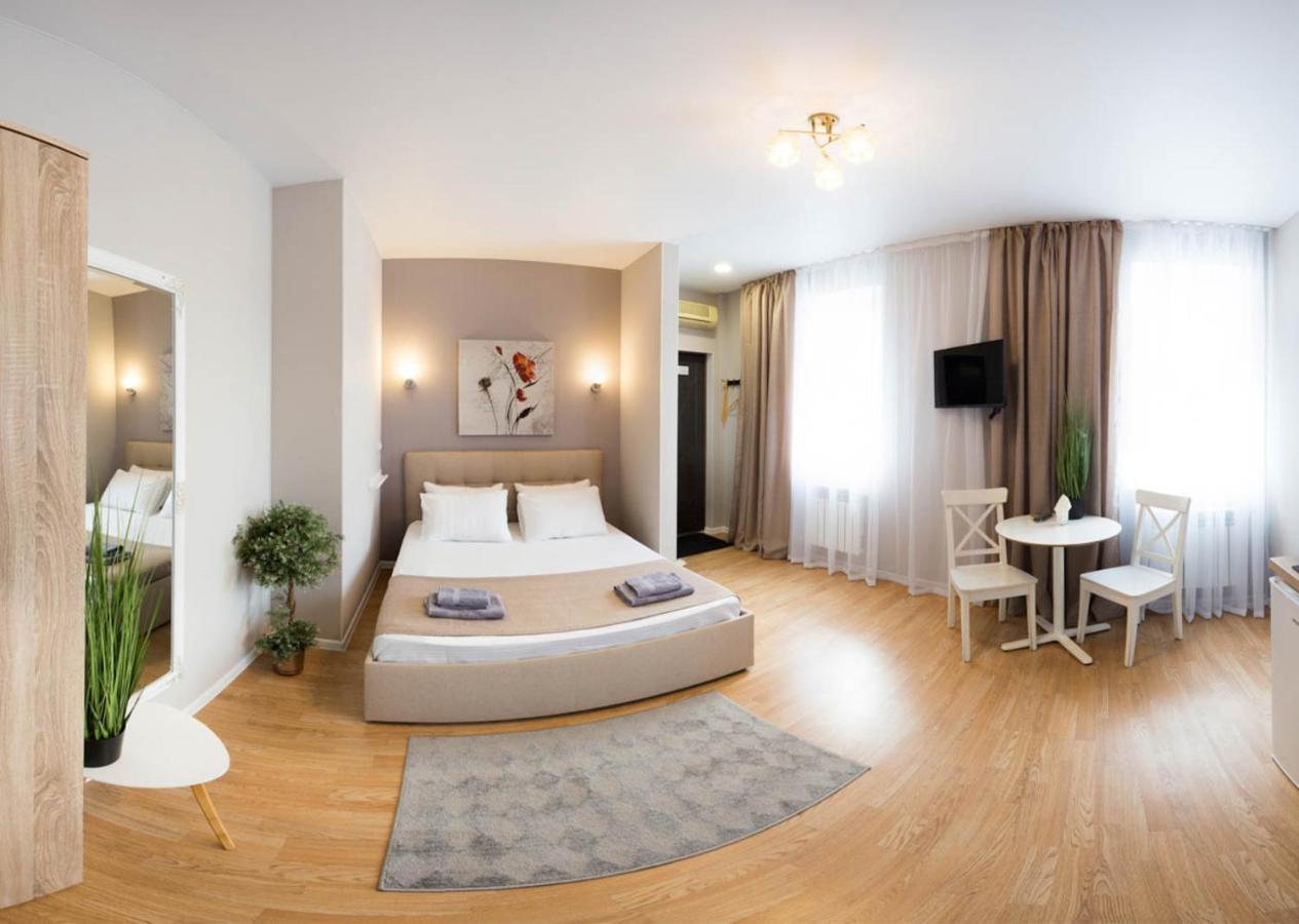 Apartment In The City Center - Gimnasiyna Naberezhna 24A-1 카리프 외부 사진