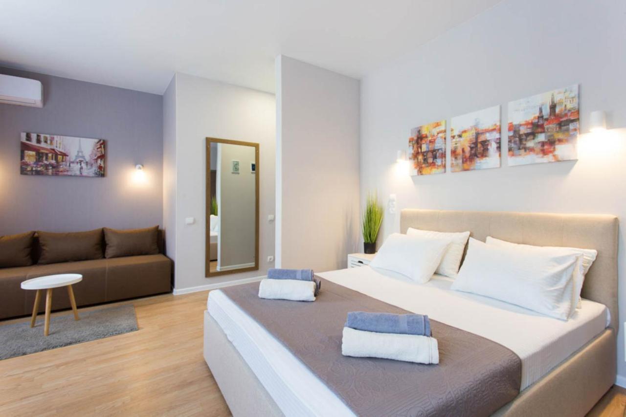Apartment In The City Center - Gimnasiyna Naberezhna 24A-1 카리프 외부 사진