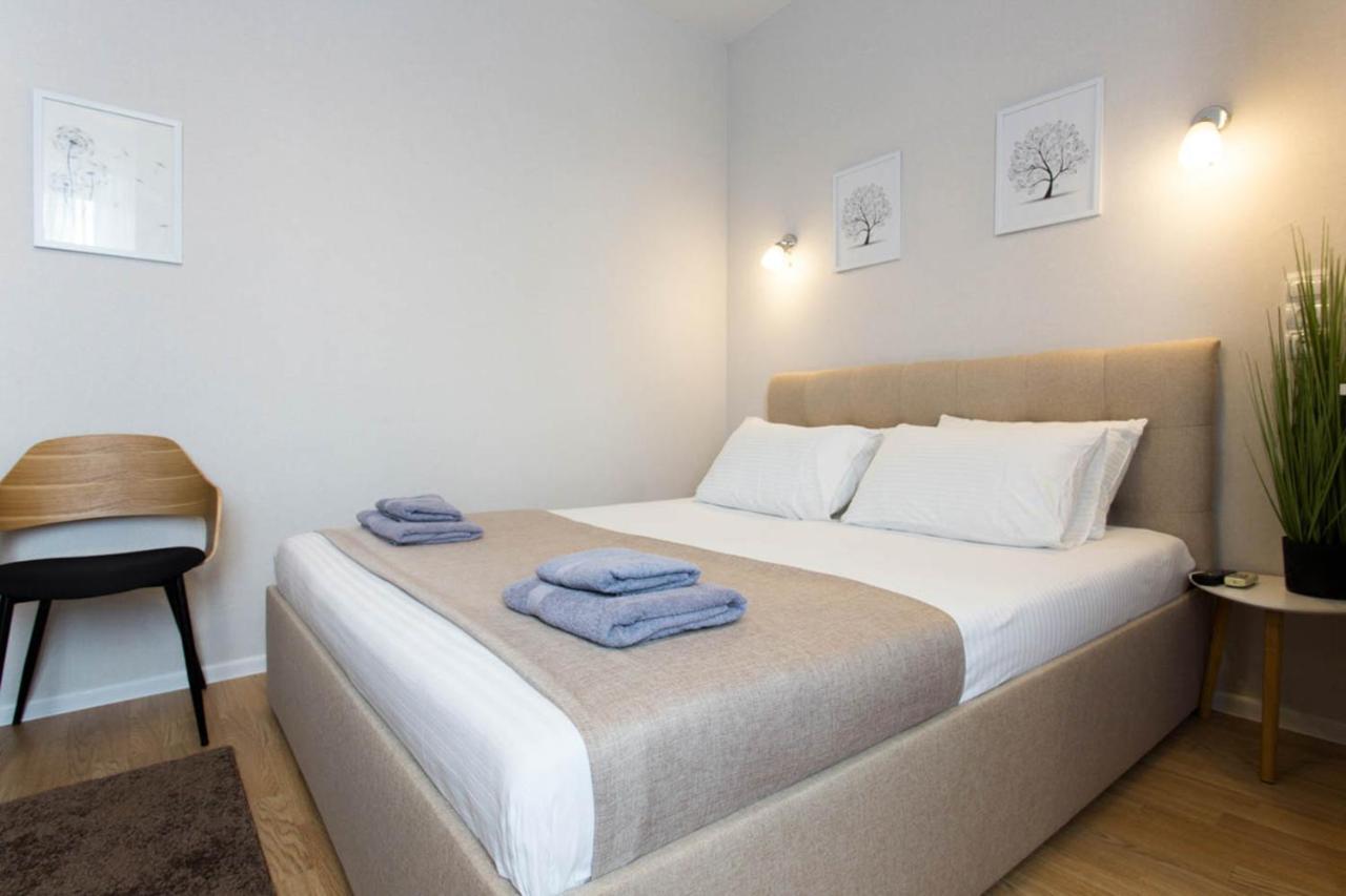 Apartment In The City Center - Gimnasiyna Naberezhna 24A-1 카리프 외부 사진