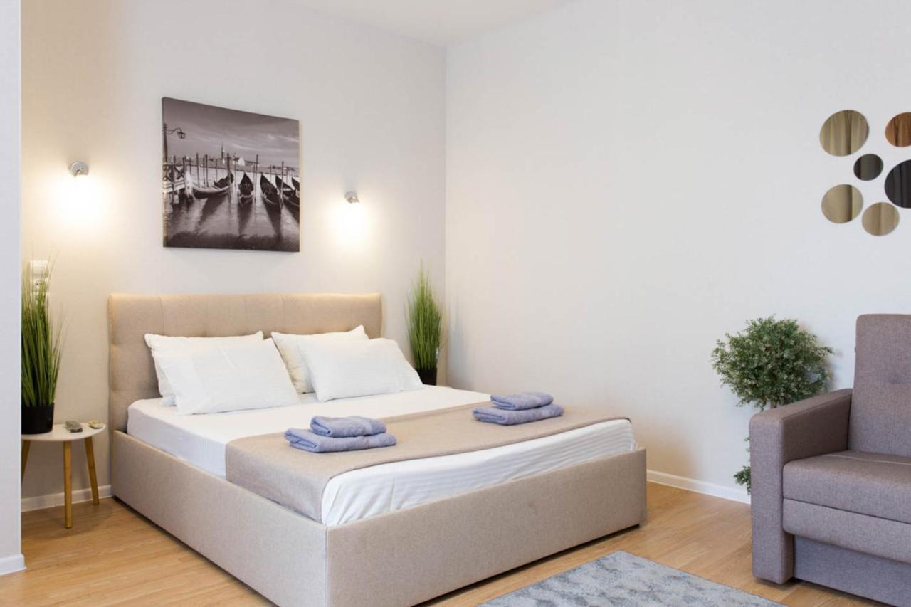 Apartment In The City Center - Gimnasiyna Naberezhna 24A-1 카리프 외부 사진
