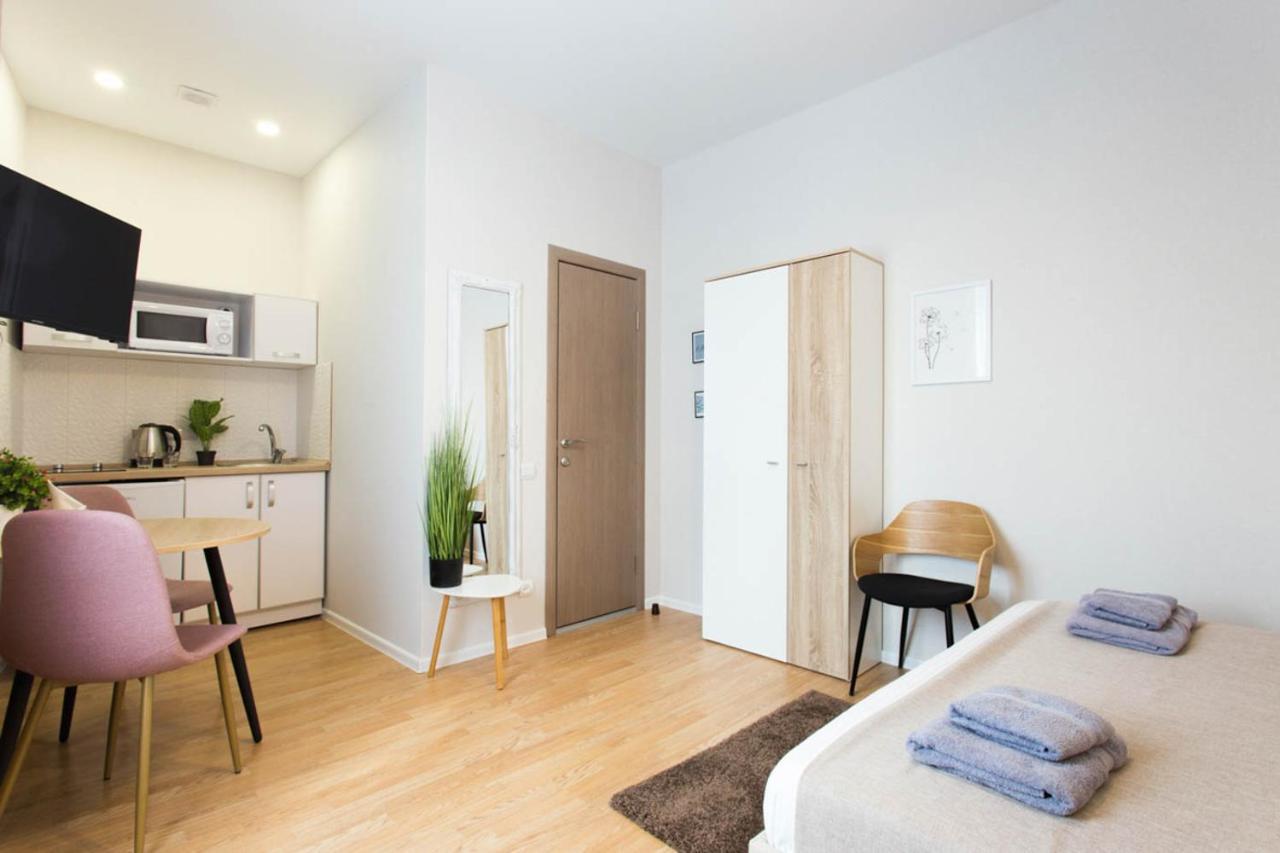 Apartment In The City Center - Gimnasiyna Naberezhna 24A-1 카리프 외부 사진