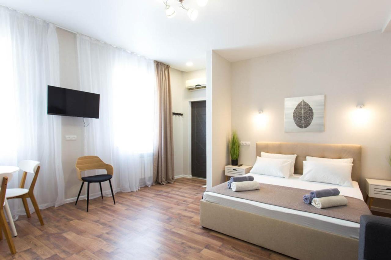 Apartment In The City Center - Gimnasiyna Naberezhna 24A-1 카리프 외부 사진