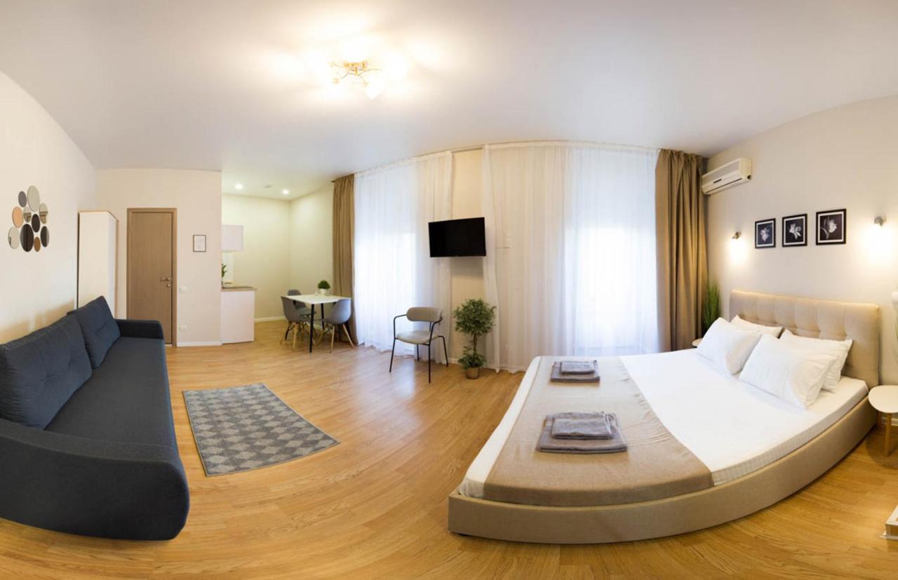 Apartment In The City Center - Gimnasiyna Naberezhna 24A-1 카리프 외부 사진