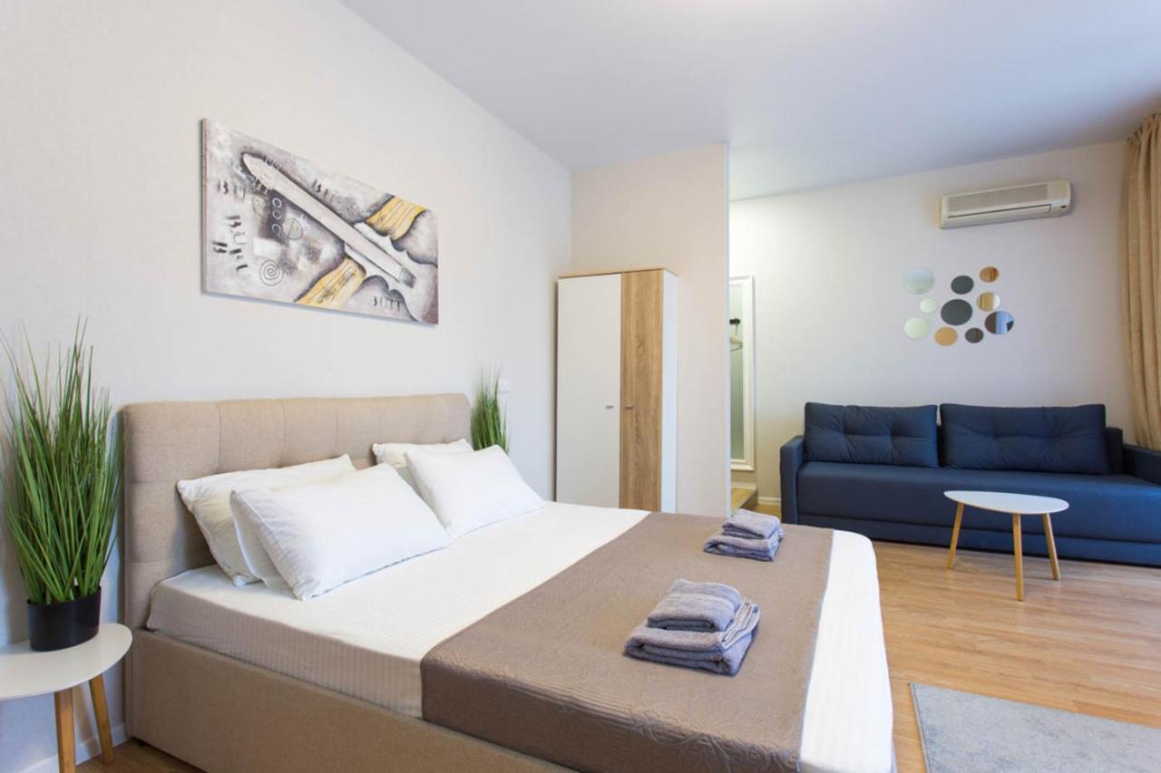 Apartment In The City Center - Gimnasiyna Naberezhna 24A-1 카리프 외부 사진